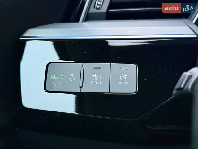 Серый Ауди E-Tron, объемом двигателя 0 л и пробегом 39 тыс. км за 44500 $, фото 72 на Automoto.ua