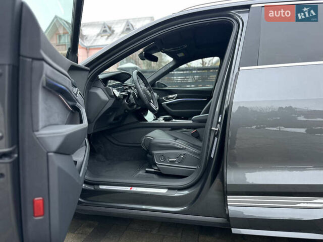 Серый Ауди E-Tron, объемом двигателя 0 л и пробегом 48 тыс. км за 49999 $, фото 44 на Automoto.ua