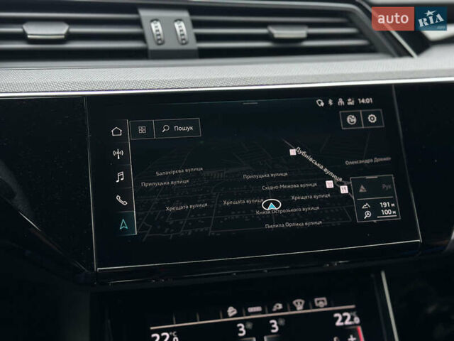 Сірий Ауді E-Tron, об'ємом двигуна 0 л та пробігом 22 тис. км за 49999 $, фото 71 на Automoto.ua