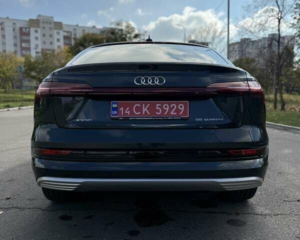 Серый Ауди E-Tron, объемом двигателя 0 л и пробегом 31 тыс. км за 40500 $, фото 24 на Automoto.ua