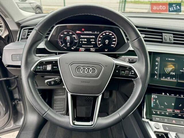 Ауди E-Tron 2022 в Хмельницком на Automoto.ua Серый Ауди E-Tron, объемом двигателя 0 л и пробегом 82 тыс. км за 39999 $, фото 17 на Automoto.ua