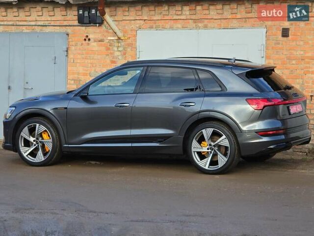Сірий Ауді E-Tron, об'ємом двигуна 0 л та пробігом 100 тис. км за 41888 $, фото 102 на Automoto.ua