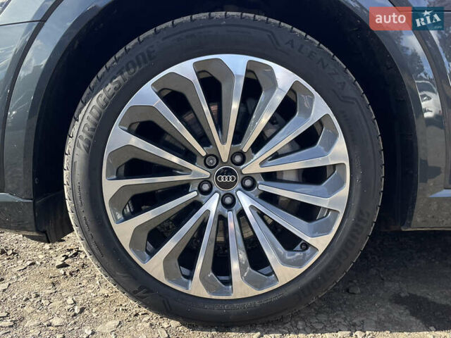 Серый Ауди E-Tron, объемом двигателя 0 л и пробегом 32 тыс. км за 42131 $, фото 18 на Automoto.ua