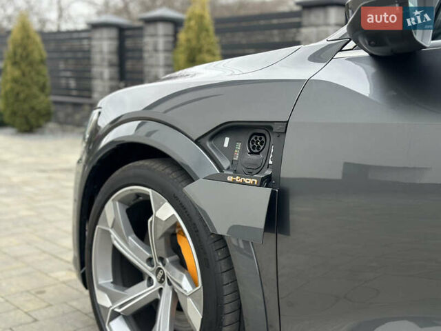 Сірий Ауді E-Tron, об'ємом двигуна 0 л та пробігом 22 тис. км за 49999 $, фото 37 на Automoto.ua