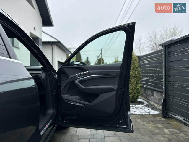 Серый Ауди E-Tron, объемом двигателя 0 л и пробегом 48 тыс. км за 49999 $, фото 86 на Automoto.ua