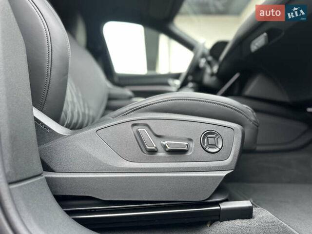 Сірий Ауді E-Tron, об'ємом двигуна 0 л та пробігом 22 тис. км за 49999 $, фото 91 на Automoto.ua