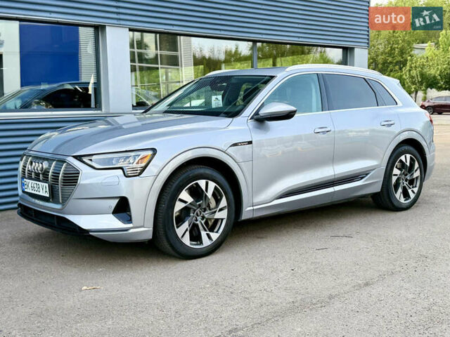 Серый Ауди E-Tron, объемом двигателя 0 л и пробегом 32 тыс. км за 35000 $, фото 10 на Automoto.ua