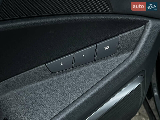 Серый Ауди E-Tron, объемом двигателя 0 л и пробегом 32 тыс. км за 41367 $, фото 67 на Automoto.ua