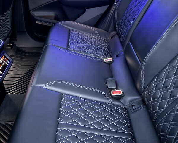 Серый Ауди E-Tron, объемом двигателя 0 л и пробегом 41 тыс. км за 52900 $, фото 10 на Automoto.ua