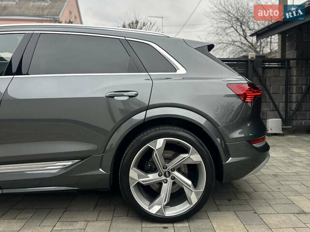 Сірий Ауді E-Tron, об'ємом двигуна 0 л та пробігом 48 тис. км за 49999 $, фото 10 на Automoto.ua