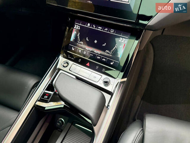 Серый Ауди E-Tron, объемом двигателя 0 л и пробегом 31 тыс. км за 46500 $, фото 54 на Automoto.ua