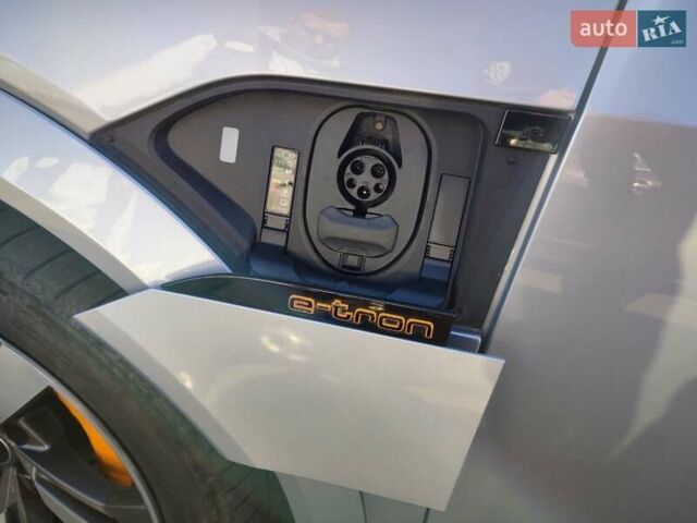 Сірий Ауді E-Tron, об'ємом двигуна 0 л та пробігом 36 тис. км за 47777 $, фото 18 на Automoto.ua