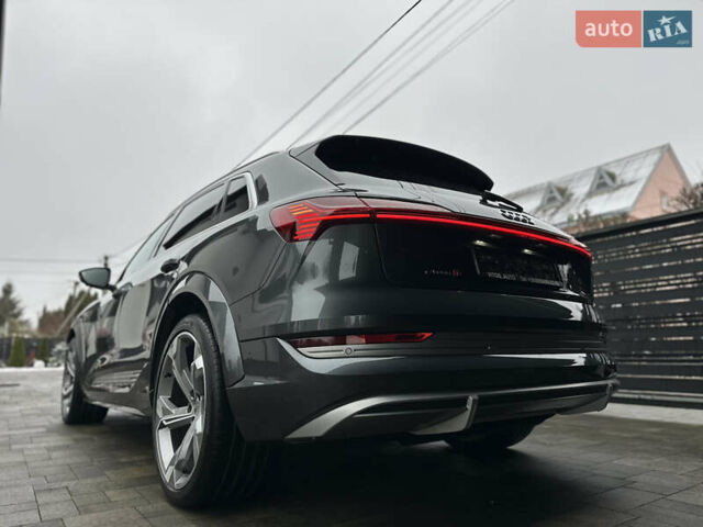 Серый Ауди E-Tron, объемом двигателя 0 л и пробегом 48 тыс. км за 49999 $, фото 8 на Automoto.ua
