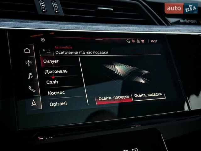 Серый Ауди E-Tron, объемом двигателя 0 л и пробегом 63 тыс. км за 40999 $, фото 40 на Automoto.ua