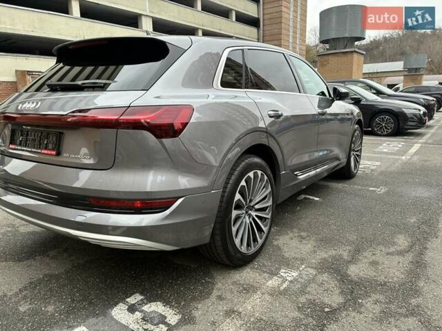 Серый Ауди E-Tron, объемом двигателя 0 л и пробегом 112 тыс. км за 31900 $, фото 40 на Automoto.ua