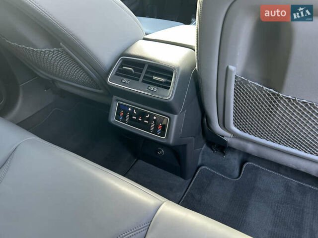 Серый Ауди E-Tron, объемом двигателя 0 л и пробегом 38 тыс. км за 36300 $, фото 27 на Automoto.ua