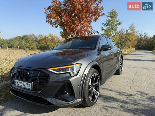 Серый Ауди E-Tron, объемом двигателя 0 л и пробегом 65 тыс. км за 53900 $, фото 3 на Automoto.ua