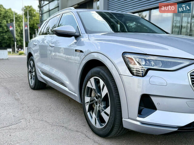 Серый Ауди E-Tron, объемом двигателя 0 л и пробегом 32 тыс. км за 35000 $, фото 13 на Automoto.ua