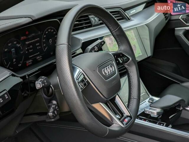 Сірий Ауді E-Tron, об'ємом двигуна 0 л та пробігом 100 тис. км за 41888 $, фото 16 на Automoto.ua