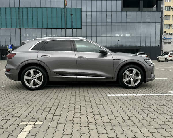 Сірий Ауді E-Tron, об'ємом двигуна 0 л та пробігом 45 тис. км за 38900 $, фото 14 на Automoto.ua