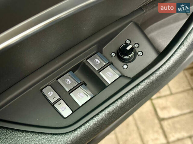 Сірий Ауді E-Tron, об'ємом двигуна 0 л та пробігом 39 тис. км за 46500 $, фото 36 на Automoto.ua