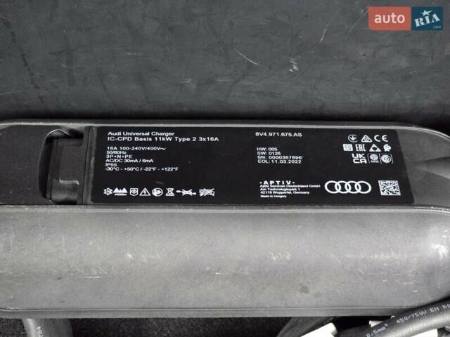 Сірий Ауді E-Tron, об'ємом двигуна 0 л та пробігом 100 тис. км за 41888 $, фото 72 на Automoto.ua