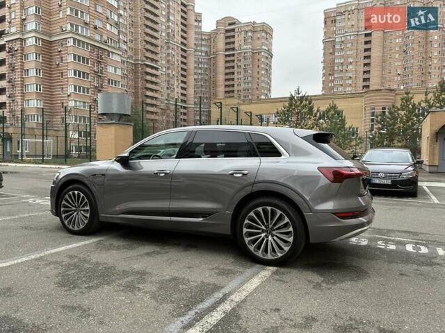 Серый Ауди E-Tron, объемом двигателя 0 л и пробегом 112 тыс. км за 31900 $, фото 21 на Automoto.ua