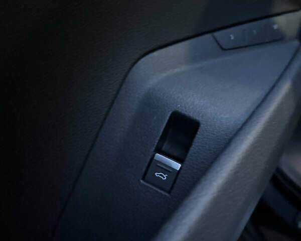 Серый Ауди E-Tron, объемом двигателя 0 л и пробегом 45 тыс. км за 42000 $, фото 37 на Automoto.ua