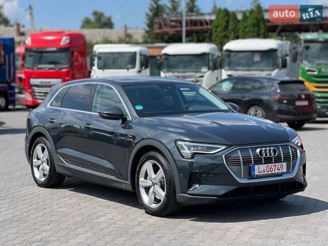 Серый Ауди E-Tron, объемом двигателя 0 л и пробегом 105 тыс. км за 25900 $, фото 2 на Automoto.ua