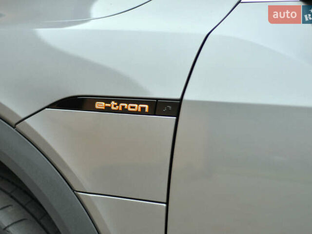 Серый Ауди E-Tron, объемом двигателя 0 л и пробегом 65 тыс. км за 37000 $, фото 14 на Automoto.ua