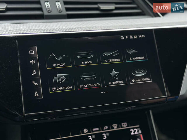 Сірий Ауді E-Tron, об'ємом двигуна 0 л та пробігом 22 тис. км за 49999 $, фото 69 на Automoto.ua