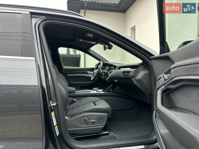Сірий Ауді E-Tron, об'ємом двигуна 0 л та пробігом 22 тис. км за 49999 $, фото 90 на Automoto.ua
