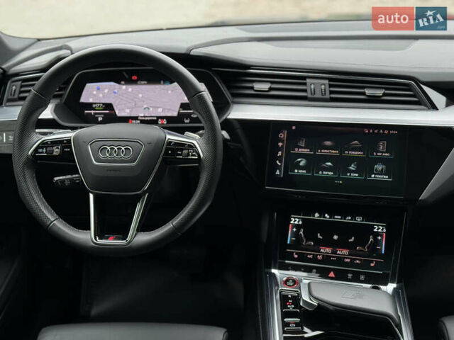 Сірий Ауді E-Tron, об'ємом двигуна 0 л та пробігом 59 тис. км за 45999 $, фото 40 на Automoto.ua