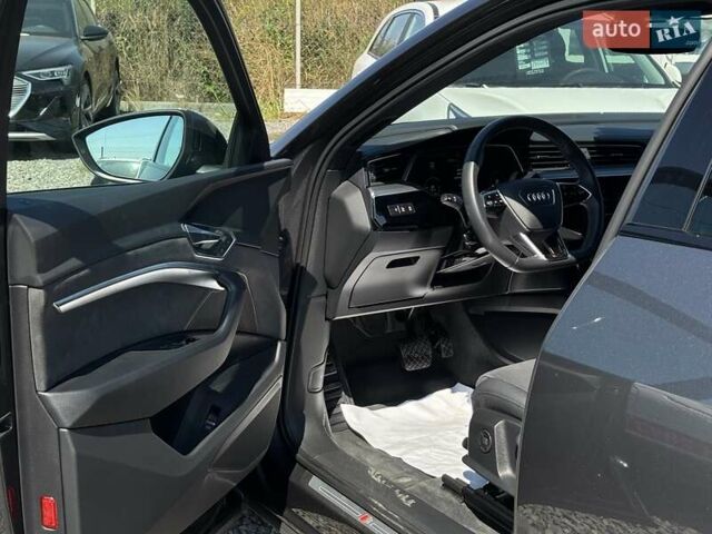 Серый Ауди E-Tron, объемом двигателя 0 л и пробегом 70 тыс. км за 39650 $, фото 19 на Automoto.ua