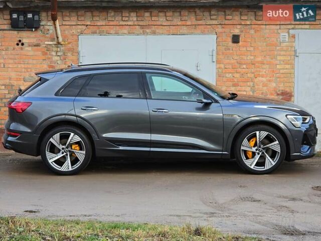 Сірий Ауді E-Tron, об'ємом двигуна 0 л та пробігом 100 тис. км за 41888 $, фото 107 на Automoto.ua