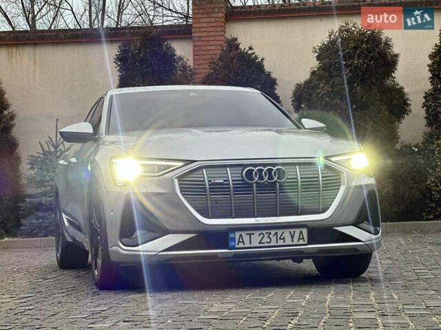 Сірий Ауді E-Tron, об'ємом двигуна 0 л та пробігом 80 тис. км за 39900 $, фото 19 на Automoto.ua