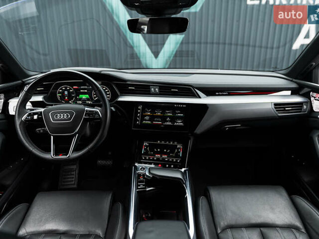 Серый Ауди E-Tron, объемом двигателя 0 л и пробегом 33 тыс. км за 53000 $, фото 20 на Automoto.ua