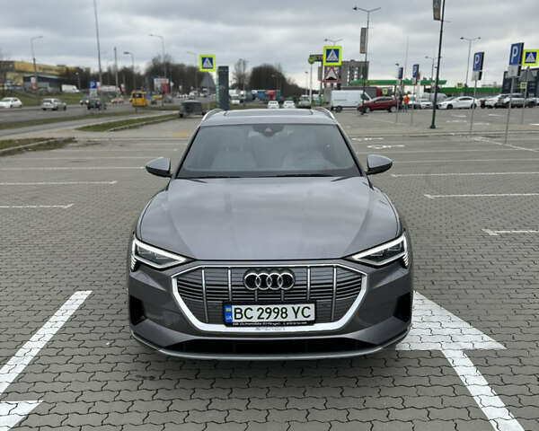 Сірий Ауді E-Tron, об'ємом двигуна 0 л та пробігом 45 тис. км за 38900 $, фото 1 на Automoto.ua