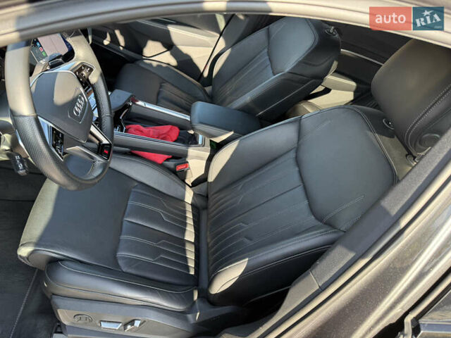 Серый Ауди E-Tron, объемом двигателя 0 л и пробегом 65 тыс. км за 53900 $, фото 20 на Automoto.ua