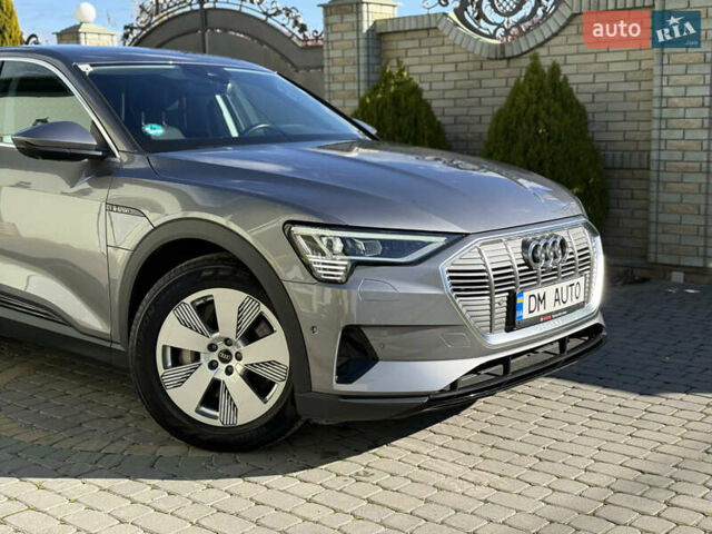 Серый Ауди E-Tron, объемом двигателя 0 л и пробегом 90 тыс. км за 33000 $, фото 9 на Automoto.ua