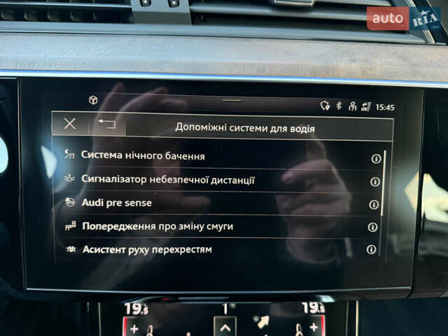 Серый Ауди E-Tron, объемом двигателя 0 л и пробегом 13 тыс. км за 36500 $, фото 46 на Automoto.ua