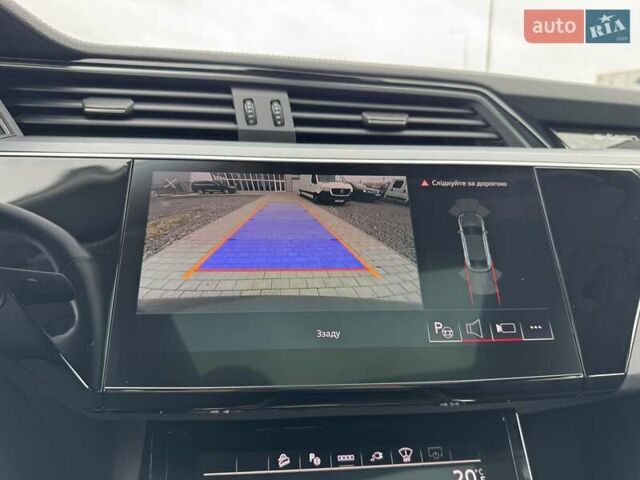 Ауди E-Tron 2022 в Хмельницком на Automoto.ua Серый Ауди E-Tron, объемом двигателя 0 л и пробегом 82 тыс. км за 39999 $, фото 33 на Automoto.ua