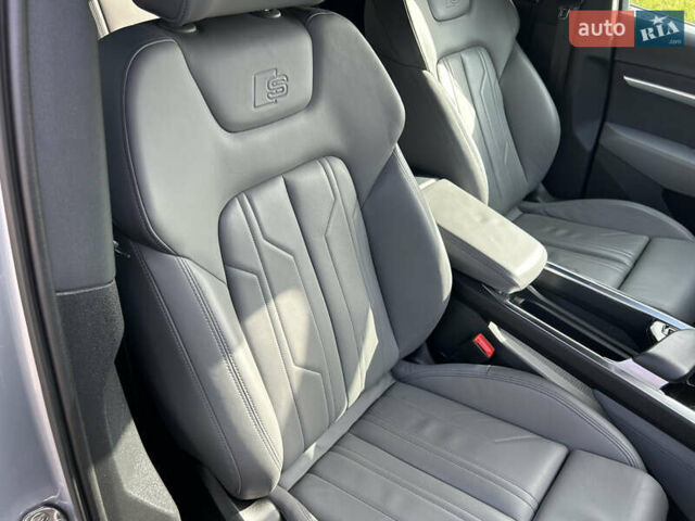 Серый Ауди E-Tron, объемом двигателя 0 л и пробегом 38 тыс. км за 36300 $, фото 15 на Automoto.ua