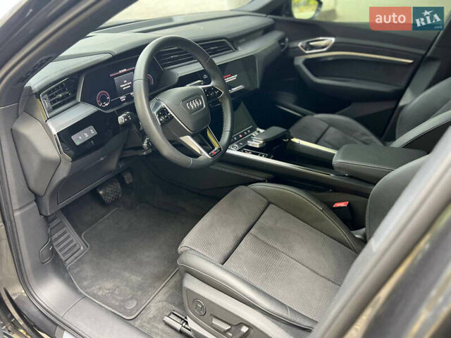 Серый Ауди E-Tron, объемом двигателя 0 л и пробегом 32 тыс. км за 43500 $, фото 24 на Automoto.ua