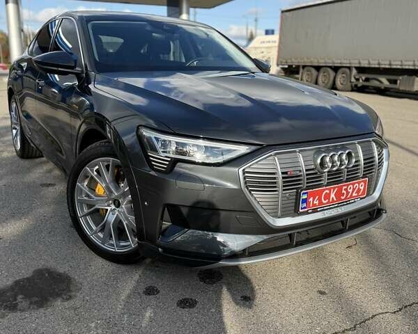 Серый Ауди E-Tron, объемом двигателя 0 л и пробегом 31 тыс. км за 40500 $, фото 11 на Automoto.ua
