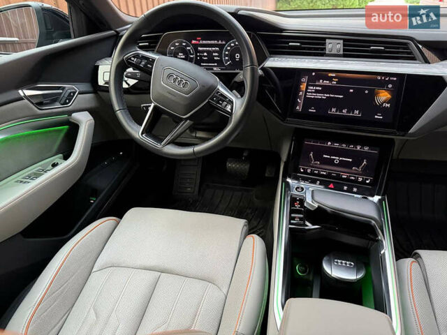 Серый Ауди E-Tron, объемом двигателя 0 л и пробегом 42 тыс. км за 44900 $, фото 11 на Automoto.ua