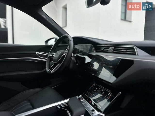 Сірий Ауді E-Tron, об'ємом двигуна 0 л та пробігом 48 тис. км за 49999 $, фото 94 на Automoto.ua