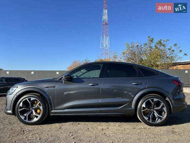 Серый Ауди E-Tron, объемом двигателя 0 л и пробегом 42 тыс. км за 47848 $, фото 4 на Automoto.ua