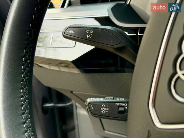 Серый Ауди E-Tron, объемом двигателя 0 л и пробегом 31 тыс. км за 46500 $, фото 65 на Automoto.ua