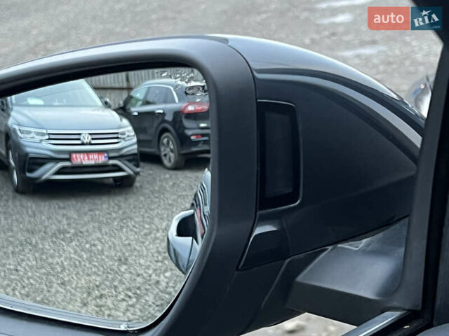 Серый Ауди E-Tron, объемом двигателя 0 л и пробегом 32 тыс. км за 41367 $, фото 16 на Automoto.ua